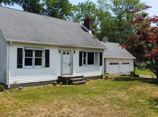 73 Wrolsen Dr, Saugerties, NY 12477