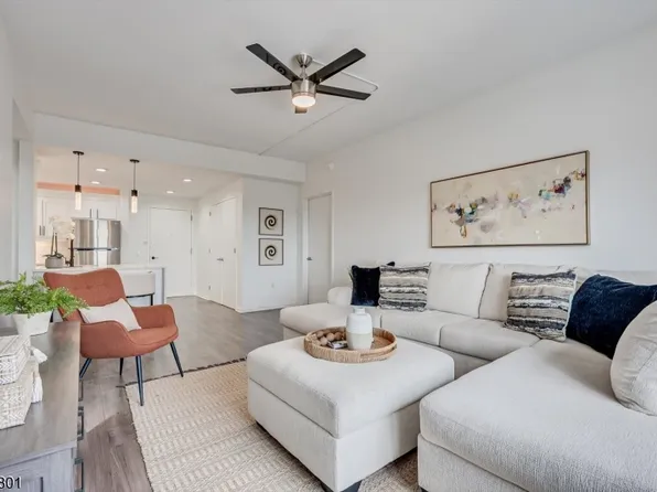 1 Carriage City Plz #1513, Rahway City, NJ 07065