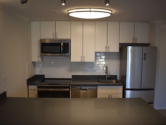 2nd image of 315 Wayne Pl #212