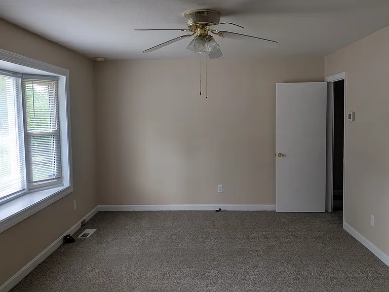5216 Redwood Dr — Photo 11
