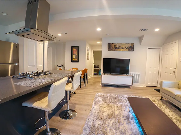 10326 Meadow Lake Ln — Photo 4