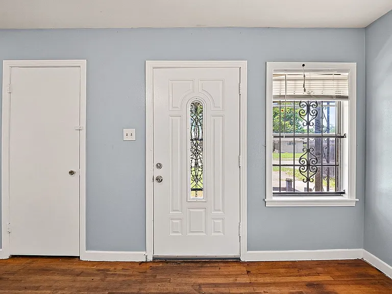 5934 Belmark St — Photo 2