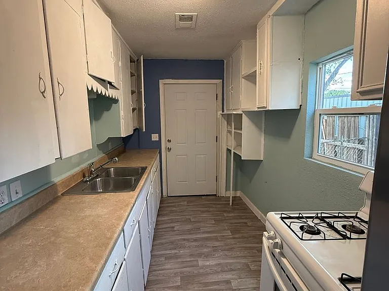 1212 S Lea St — Photo 8
