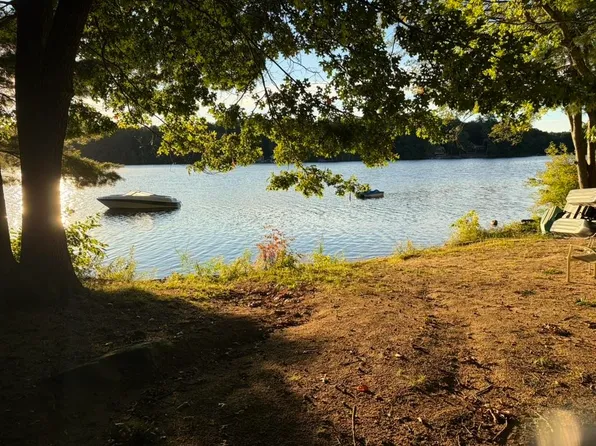 23 Beechwood Road, Hudson, NH 03051