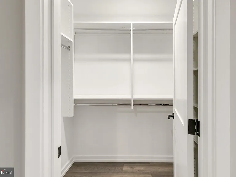 752 S 16th St #1B — Photo 18