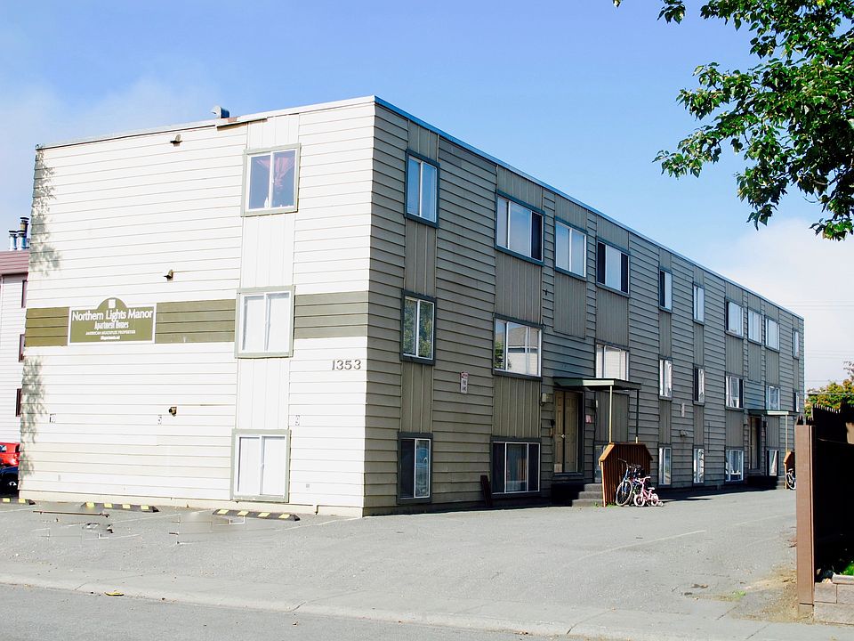 Building Photo 4