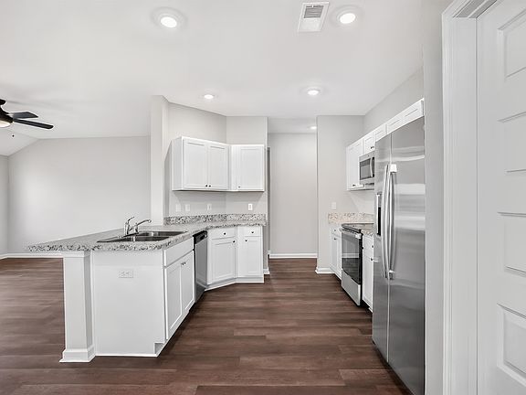 5th image of 289 Troubadour Ln
