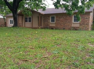 5936 McDougal Dr, Fayetteville, NC 28304