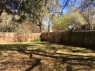 4th image of 713 Shiny Rock Dr