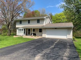 8536 Burnet Rd, Clay, NY 13041