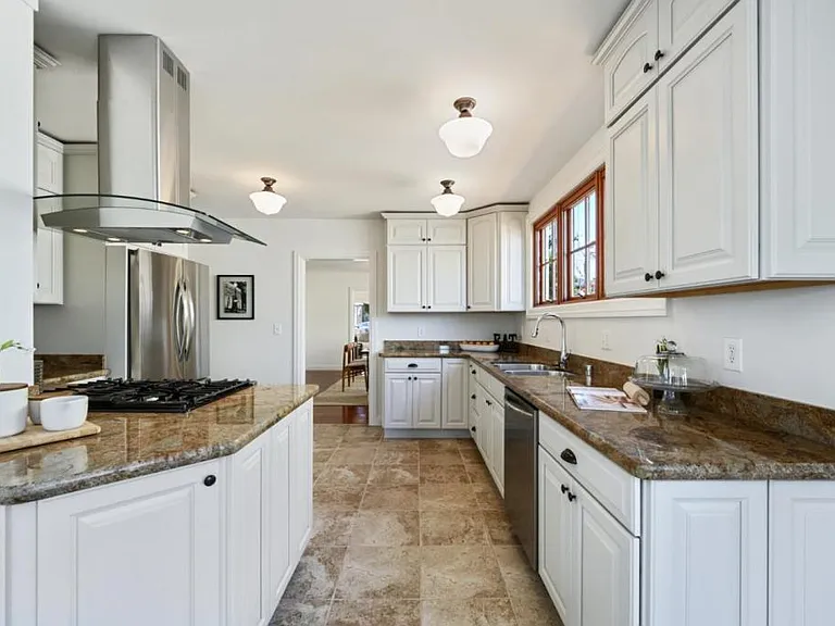 219 Taylor Blvd — Photo 11