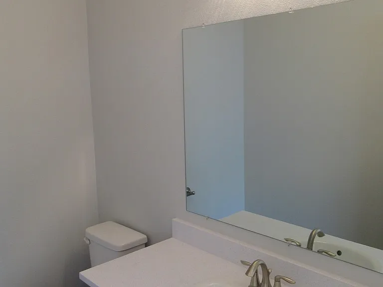 Large Duplex in South Salem! — Photo 7