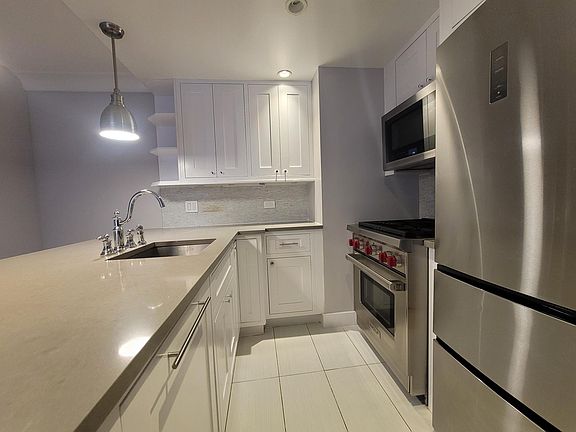 4th image of 70 W 93rd St APT 14A