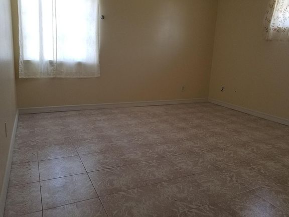 3rd image of 3001 Flax St