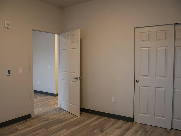 Kirkland Heights Apartments — Photo 21