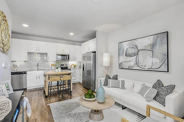 Residences at SweetBay — Photo 44