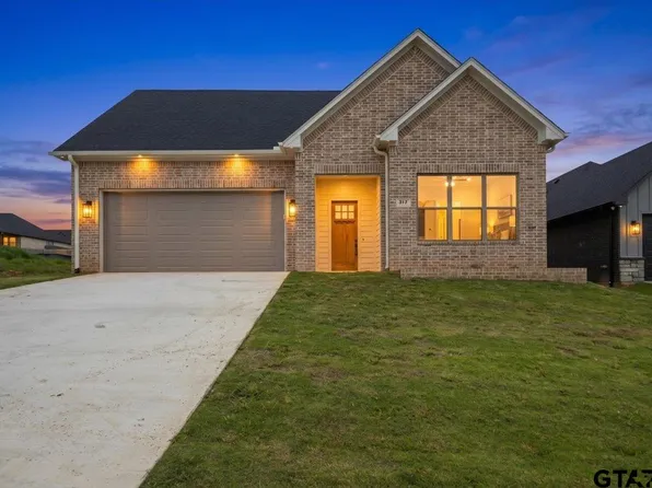 317 Mac Cir, Bullard, TX 75757