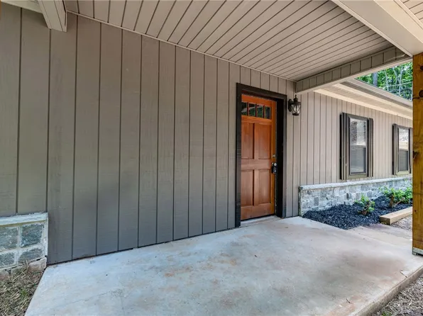 629 Laurel Dr, Westminster, SC 29693
