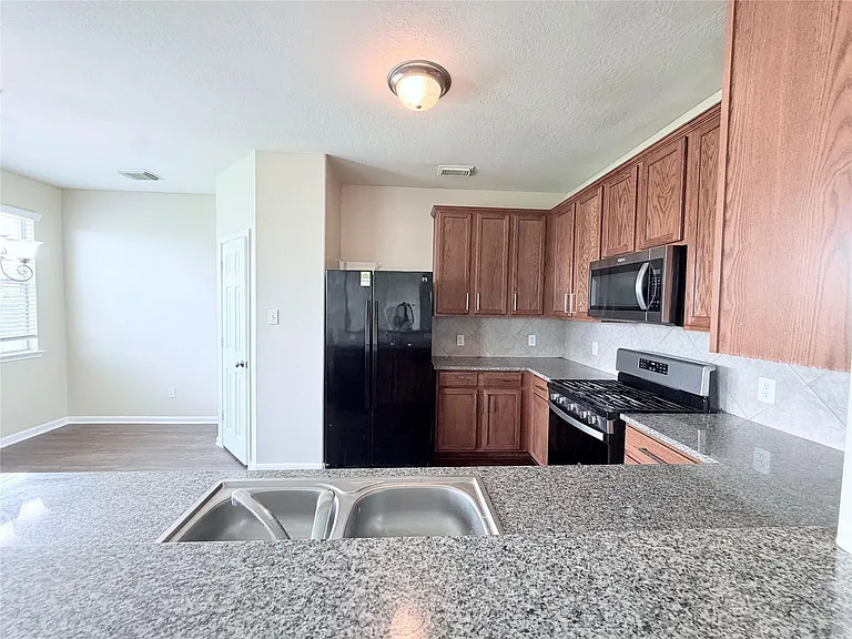 7403 Bering Landing Dr — Photo 25