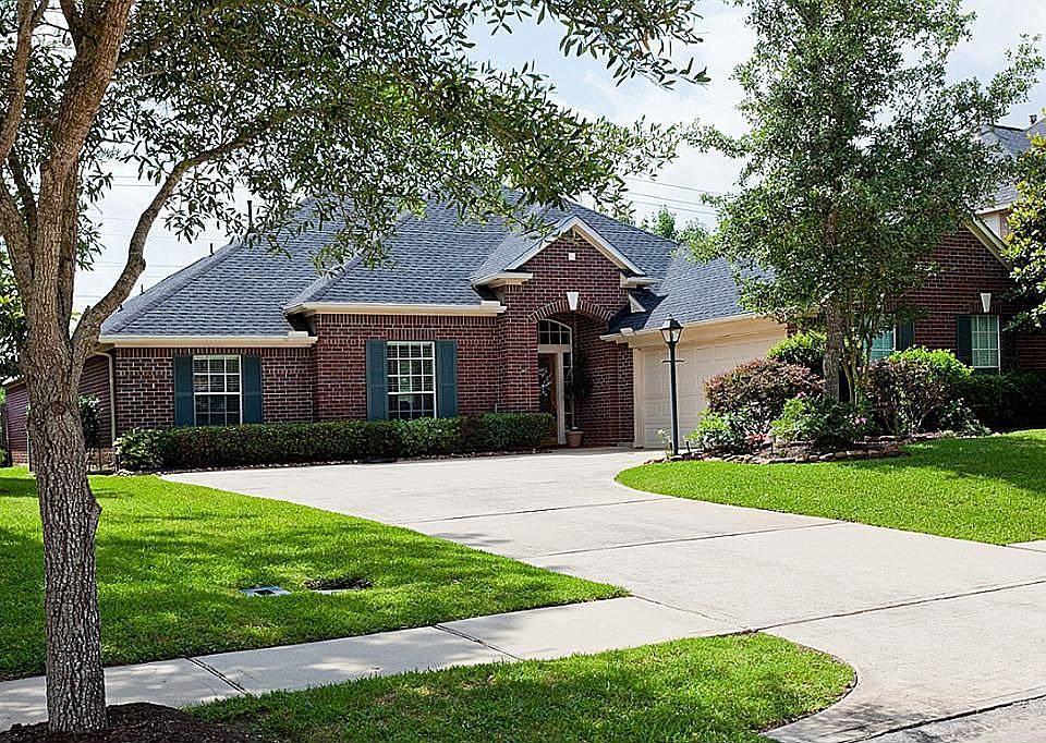 1st image of 2828 Creek Bend Dr