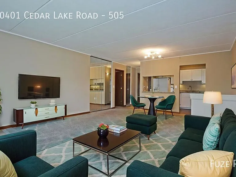 10401 Cedar Lake Rd #505 — Photo 5