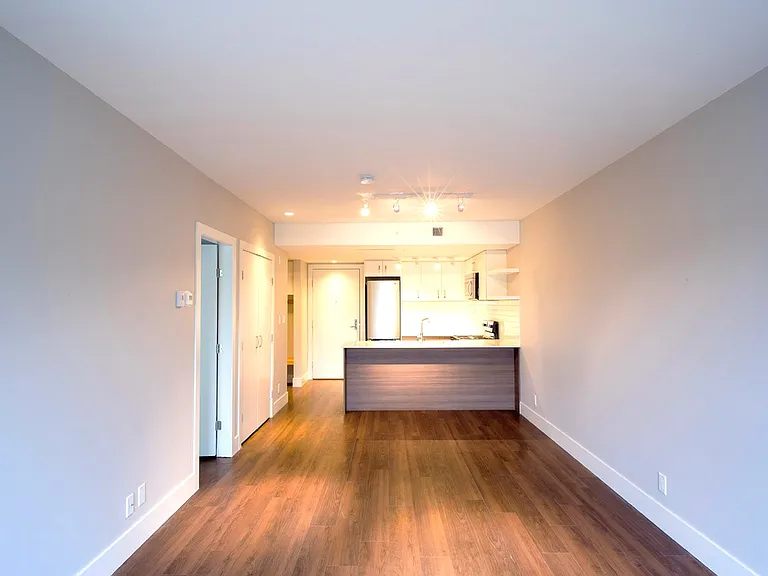 2525 Carnarvon St — Photo 50