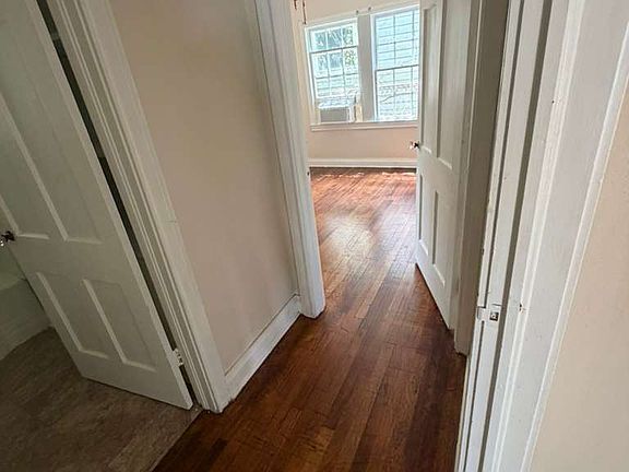 5th image of 4520 Detroit Ave