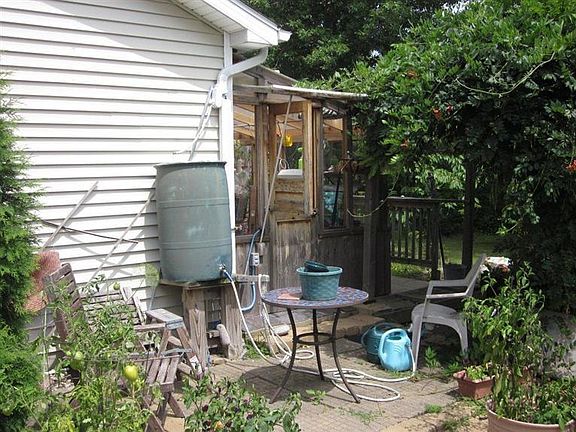 3rd image of 3010 Columbine Cir