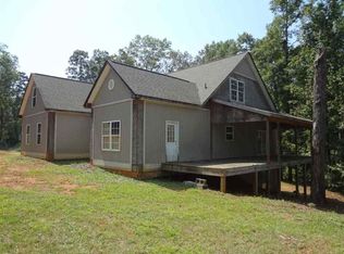 505 W Waters Edge Ct, West Union, SC 29696