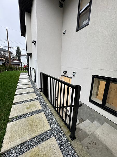 Burnaby House for rent - 4 Bedrooms — photo 12