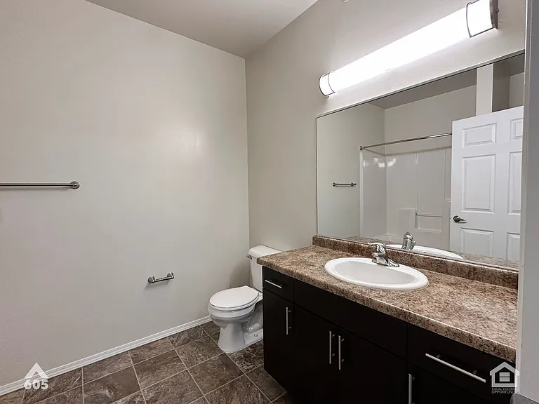 University Hills Village — Photo 207
