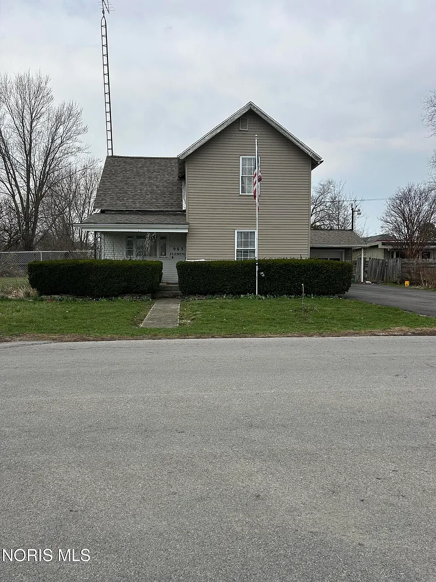 963 N Vine St photo 1