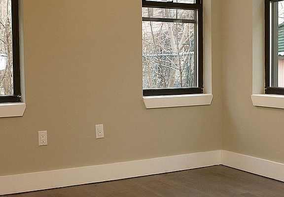 4th image of 406 Evergreen Ave APT 1R