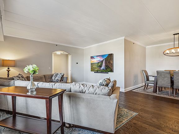 5th image of 5550 W 115th St #304