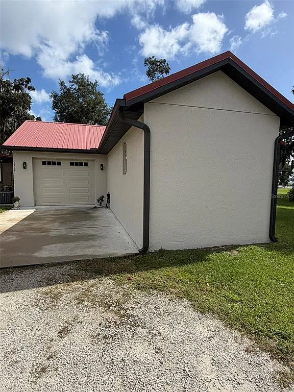 1 bed, 1.5 bath, 930 sqft, $1,800 — Photo 1