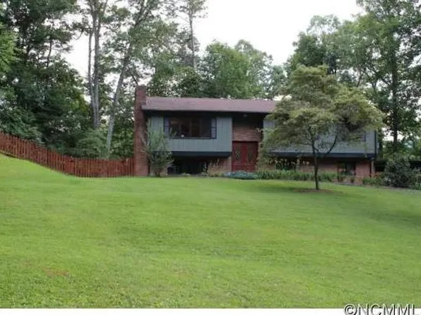 6 Coke Candler Ln, Candler, NC 28715