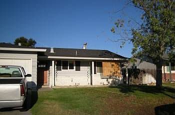 1st image of 838 Wellington Pl