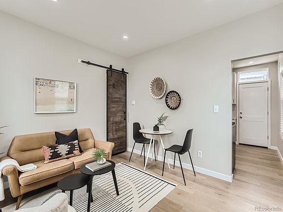 3rd image of 864 Mariposa Street
