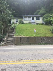 37 White Rd, Hewitt, NJ, 07421