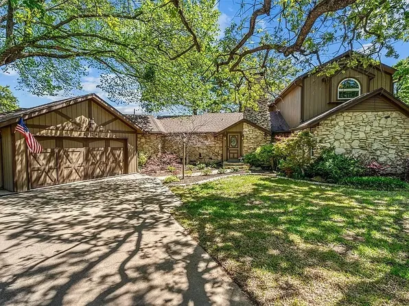 3526 Lakeridge Dr, Grapevine, TX 76051