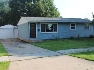 923 E 14th St, Spencer, IA 51301