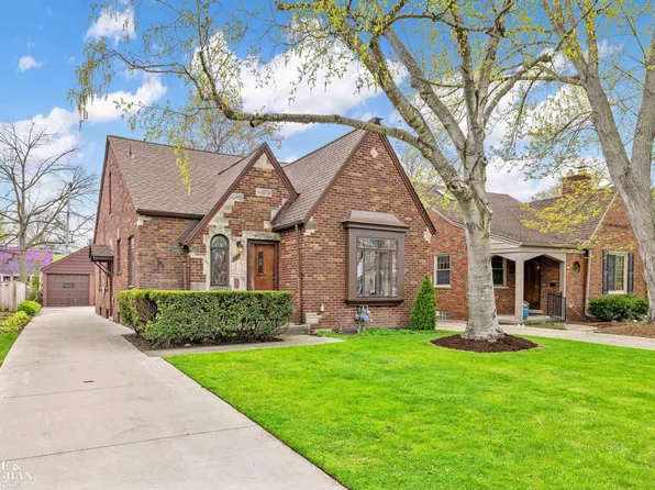 405 Belanger St, Grosse Pointe Farms, MI 48236