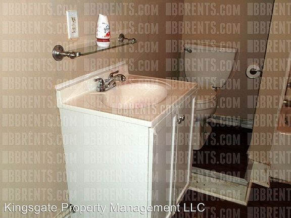 5th image of 1345 Parkamo Ave