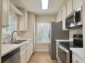 858 S Rancho Santa Fe Rd S