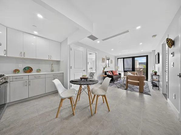 643 5th Ave #6D, Brooklyn, NY 11215
