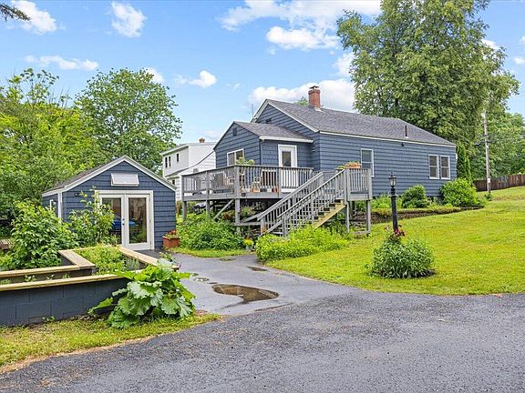 3rd image of 418 Auburn Street