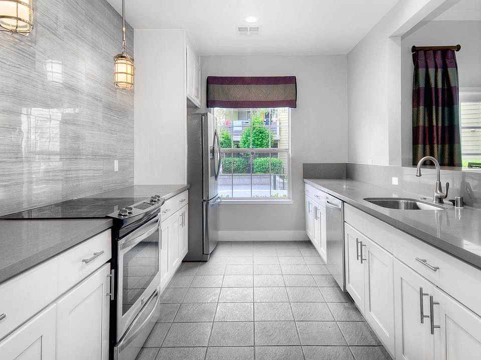 Clubhouse with Demonstration Kitchen