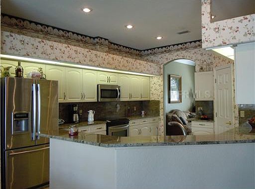 5th image of 3910 Valrico Grove Dr