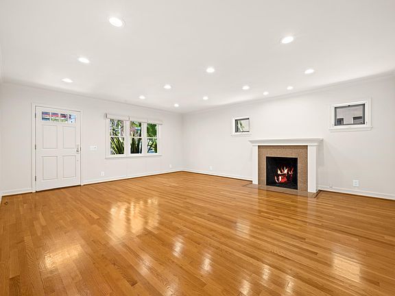 2nd image of 704 Westbourne Dr