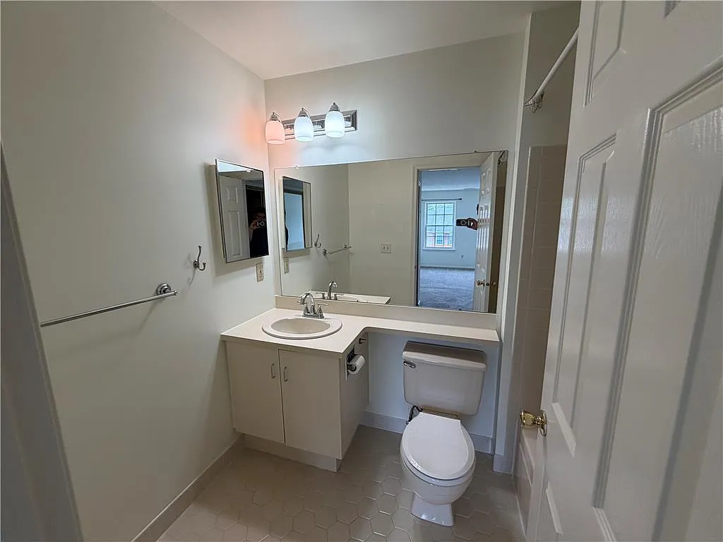 2 bed, 2.5 bath, 1248 sqft, $2,150 — Photo 4